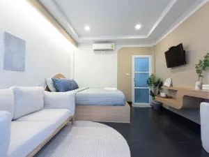 The Seathru Koh Larn - Лан