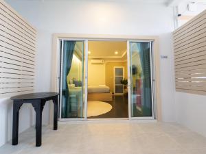 The Seathru Koh Larn