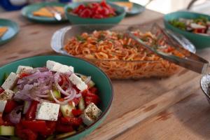 Luxury Sailing Cruises in Athens with Traditional Greek Cuisine and Drinks