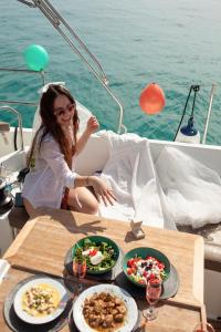 Luxury Sailing Cruises in Athens with Traditional Greek Cuisine and Drinks