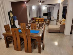 Charles Villa Rawathawatta