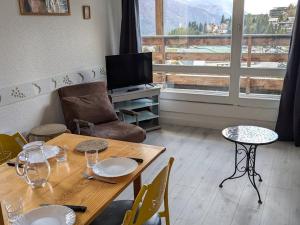 Maxi Studio 5 pers. avec balcon, WIFI, pieds des pistes, calme, proche commerces et sports - FR-1-262-75