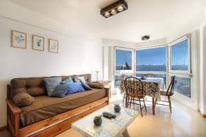 Nahuel Huapi Apart con vista al lago y estacionamiento