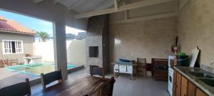 Casa com piscina A 250 METROS DA PRAIA de Canto Grande BOMBINHAS