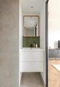 Deluxe Studio La Cambre - with view