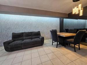 casa Apodaca cerca del aeropuerto