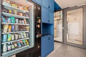 Motel42-Temporary Living