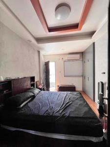Spacious 1 BR Home with Roofdeck in Malabon