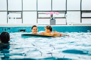 Sage Caravan 2 at Thurston Manor Leisure Park