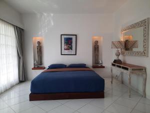 SUNKISS VILLA by Yogya Tropicana