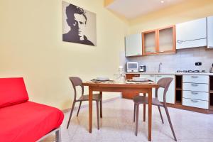 Casazzurra - Your place next to Port & Castel Nuovo