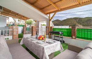 2 Bedroom Lovely Home In Carratraca