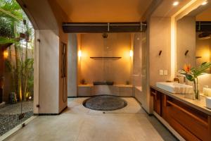 Luxury Beachfront Villa