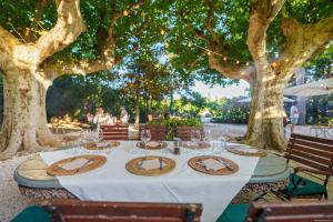 Hotels Hotel Le Mas des Gres & Restaurant Sous les Platanes : photos des chambres