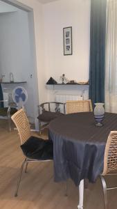 Appartements Chic F2 Rue Brevannes : Appartement 1 Chambre