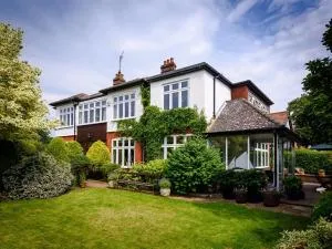 Barnard House - Acle