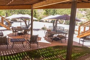 Desert Glamping Getaway Near Moab Arches NP