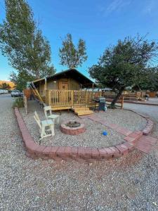 Desert Glamping Getaway Near Moab Arches NP