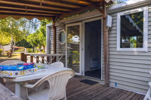 Campings L'Oasis des Dombes : photos des chambres