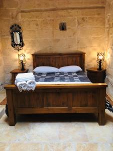 Charming Room in Villa with pool, Gozo-TripInnGozo