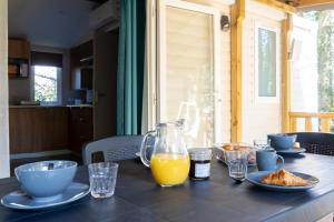 Campings L'Oasis des Dombes : photos des chambres