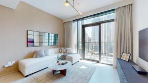 Creek Edge - One Bedroom with Partial Sea View