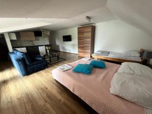 Hostel & Restauracja Santorini