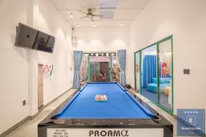 Kim Villa 45 - Cách Bãi Tắm 100 Met - Full Máy Lạnh Các Phòng - Bida - Phòng Karaoke - Siêu Gần Biển