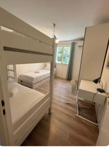 Villas Le Domaine de la Pinede : photos des chambres