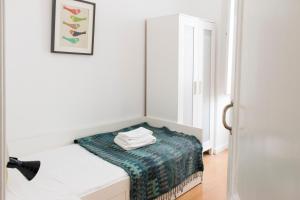 Santos Stay by Madrabica