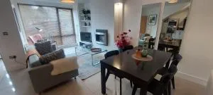 Elegantly Refurbed 2BD in Shankill - 3km from Bray - Kilmacanoge