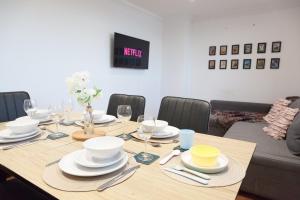 Weekly & Monthly stays in Penthouse for Contractors or Leisure Single or Superking beds available