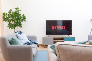 Weekly & Monthly stays in Penthouse for Contractors or Leisure Single or Superking beds available