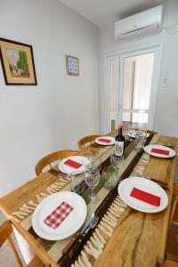 Casa amplia con garaje, pileta y aire acondicionado en todas las habitaciones en zona residencial de Mendoza