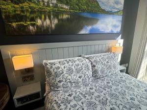 Kinlay Hostel Eyre Square - Best Hostel in Ireland 2025