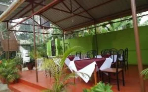 Urafiki House - 育空河