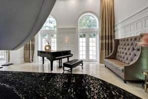Beautiful Oceanfront 3BDR Condo 801