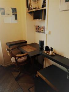Sejours chez l'habitant Chambres avec salle de bains et cuisine en centre ville Argenton sur Creuse : photos des chambres