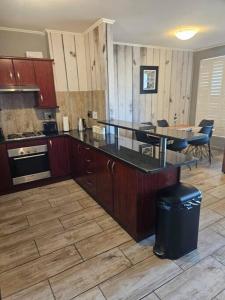 SS Luxury Apartments Island Club