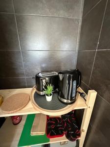 Mola Apartments-Charmante Ferienwohnung im Herdecke Zentrum für 3 Personen-große Dachterrasse-Grill-Gratis Parken-WLAN