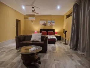 Bougainvillea Beach Villa - Chipoka