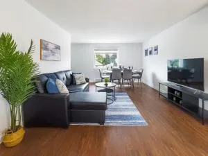 Pet-Friendly Large 3-Bedroom - Bobcaygeon - Coboconk