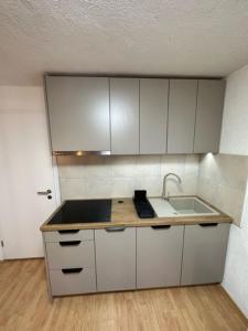 Studio apartment Lovrekovic