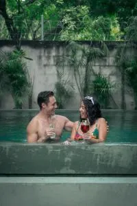 Escentrike Hostal - Tixpheual