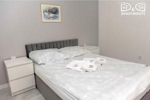 Pine Tree House 7 D&D Apartments