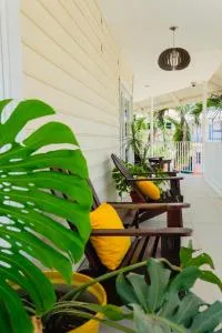 Hotelito del Mar - Main Street - Carenero