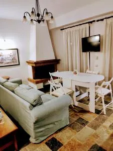 Elizabeth's house 2 Λιβάδι Αράχωβας - Kalánia