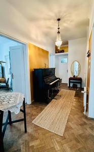 Spacious Garden Villa