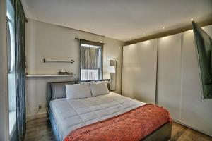 Downtown Sherby - Central, Parking, King Bed, Sleeps 3