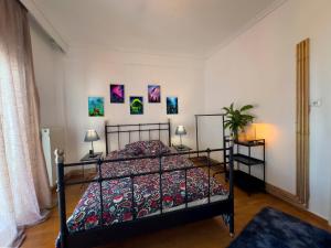 Spacious Artistic Flat With Private Parking